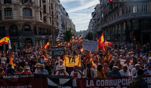 marcha-dignidad-recorre-centro-apoyo-ceuta-exigir-elecciones