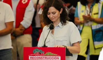 ayuso-no-falta-pedir-ayuda-tenerla-trabajando-mejorar-sierra