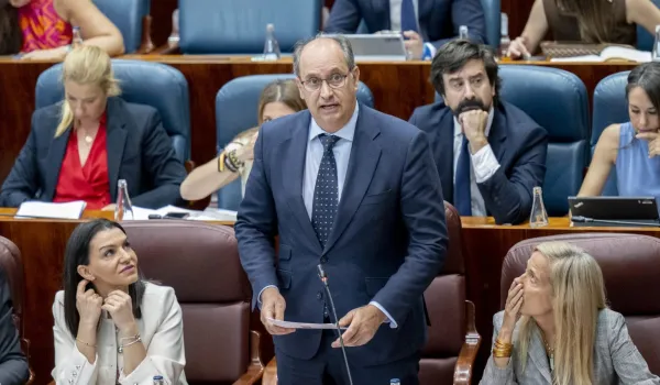 comunidad-construccion-frente-problema-vivienda-donde