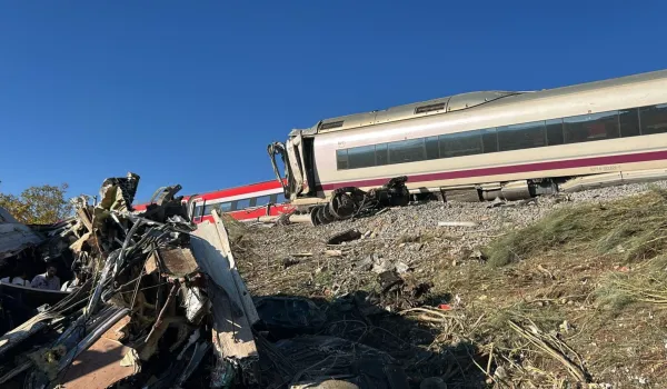 alcance-trenes-interrumpe-circulacion-linea-alta-velocidad