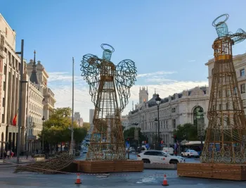 angeles-gigantes-iluminaran-navidad-via-alcala-frente
