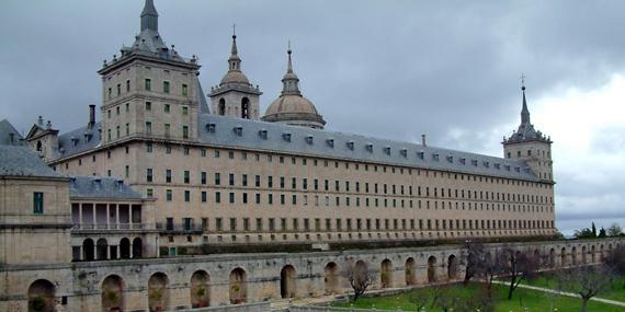 El Escorial presenta su Programa de Actividades de Verano 2012