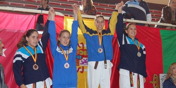 Alumnas de la Escuela Municipal de Taekwondo de Colmenar Viejo se proclaman Campeonas de Madrid