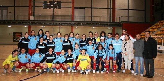 La concejal de Deportes de Alcorcón acude a apoyar al equipo femenino de fútbol sala del municipio