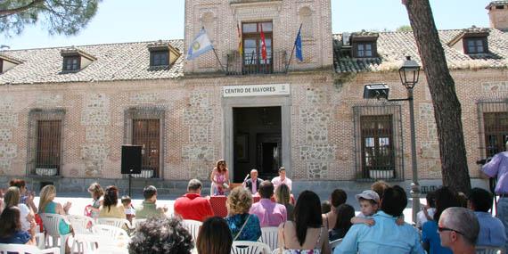 130624 vecino sevilla nueva presenta libro