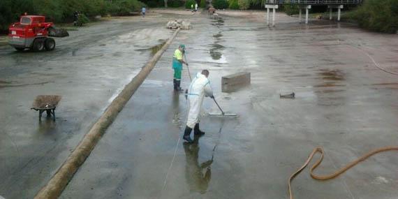 El Ayuntamiento vacía el lago de Coslada para las labores de limpieza