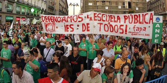 130514 huelga interinos san isidro