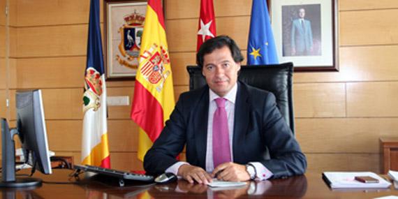 Fernández Rubio: "En el Ayuntamiento de Las Rozas estamos intentando ajustar los gastos al máximo"