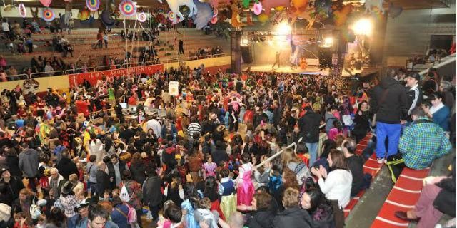 Las entidades asociativas y los más pequeños llenaron de color el carnaval de Coslada 2014