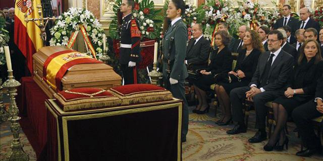 Los Reyes presidirán el funeral de Estado por Adolfo Suárez