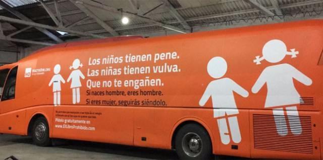 ¿Qué opinas del autobús de HazteOir y sus mensajes sobre la identidad sexual?