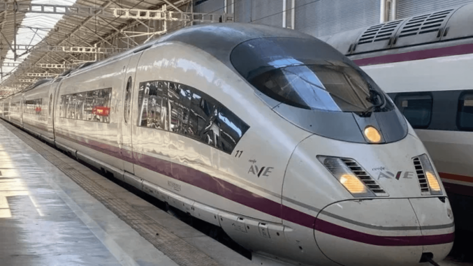 Renfe lanza la conexión Almería-Madrid con parada en Granada