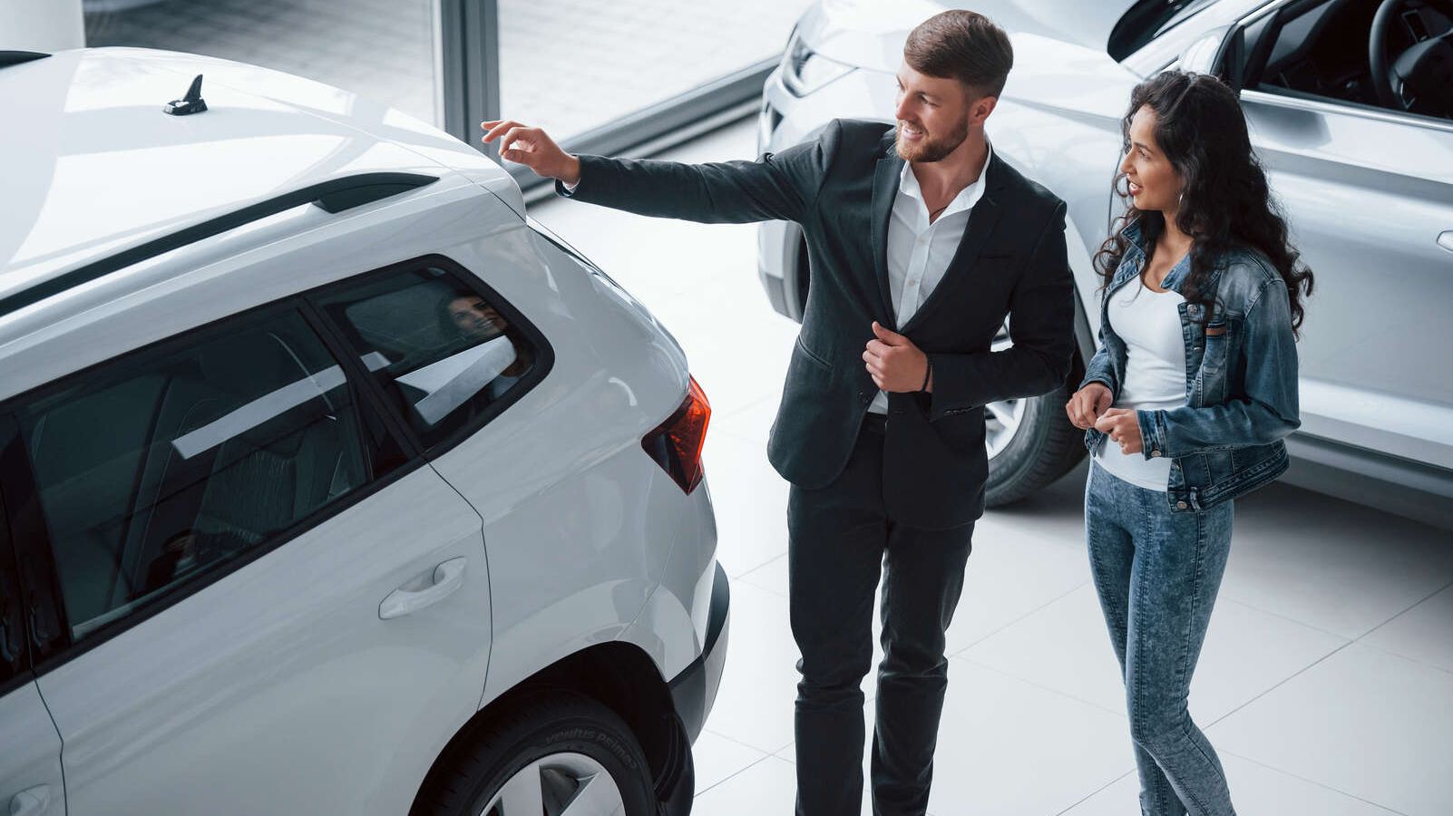 Los mejores concesionarios de coches de segunda mano en Madrid: Clicars en el top