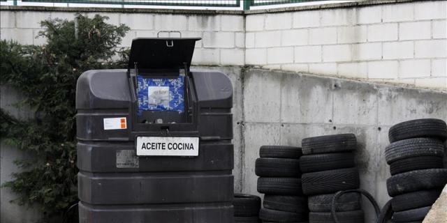 Los madrileños desechan incorrectamente 9.000 toneladas de aceite de cocina al año