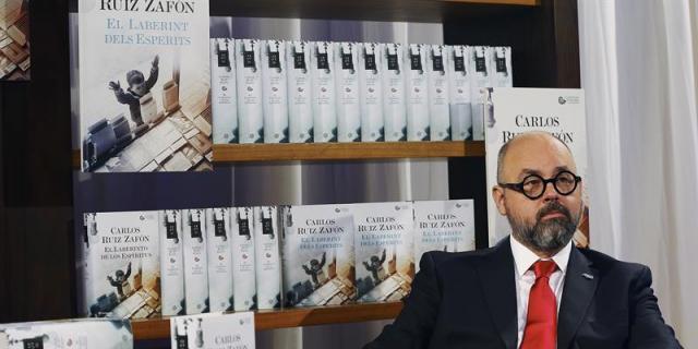 Ruiz Zafón: La literatura es un arte maravilloso, pero es una amante cruel