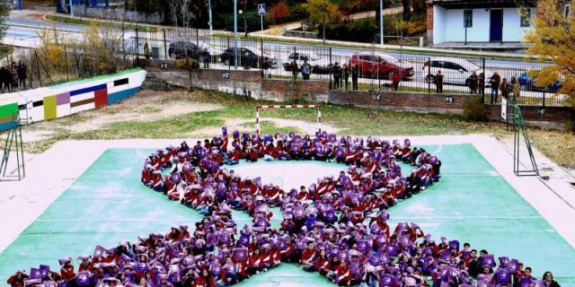 Paracuellos organiza un 'flashmob' contra la violencia machista