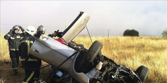 Herida al dar varias vueltas de campana el coche en el que viajaba de copiloto