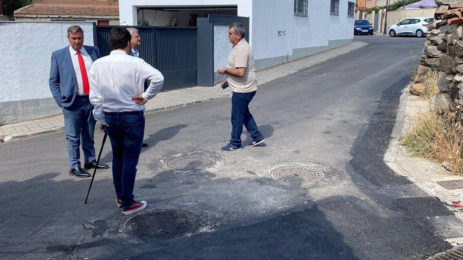 La Comunidad de Madrid invierte en la mejora del alumbrado público y el asfaltado de Bustarviejo