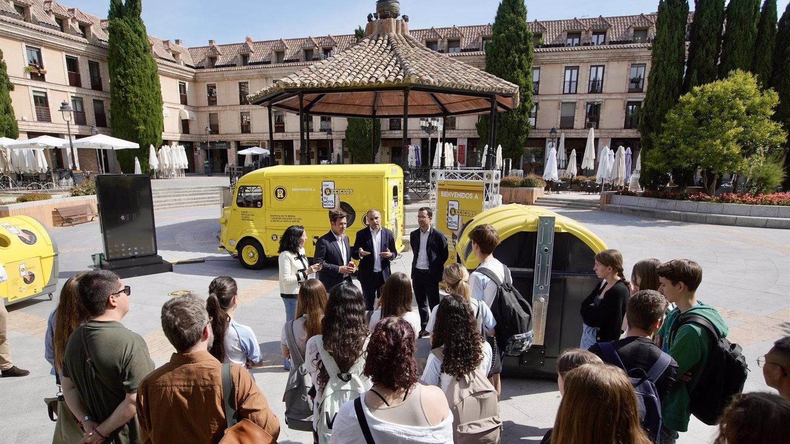 El proyecto Reciclos de Ecoembes que premia por reciclar llega a los 768 contenedores de Las Rozas