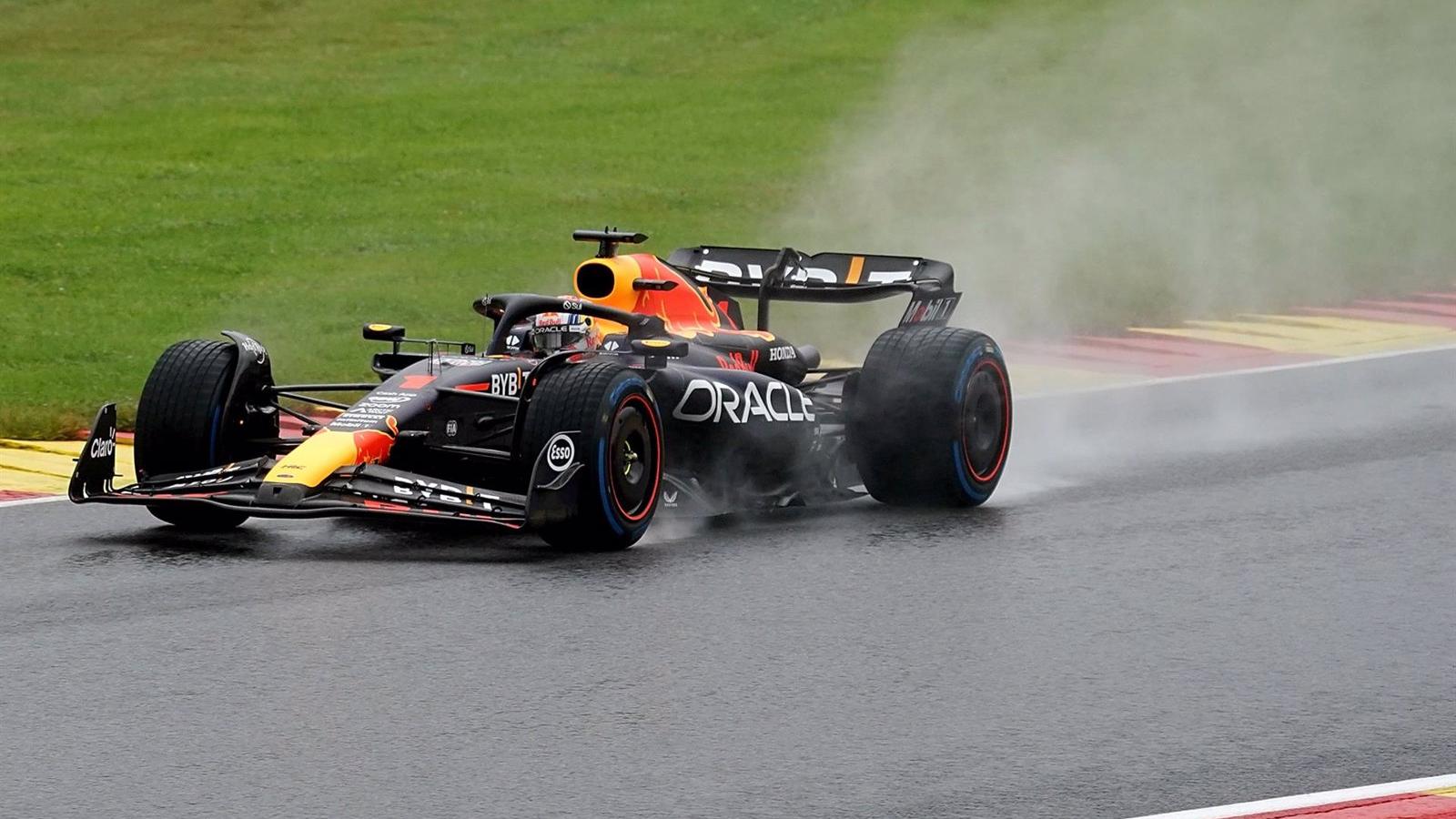 Verstappen logra la pole en Bélgica pero saldrá sexto por una sanción