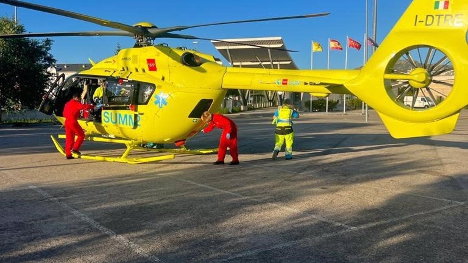 Trasladan al hospital a un hombre en estado crítico por un ahogamiento en una piscina de Collado Villalba