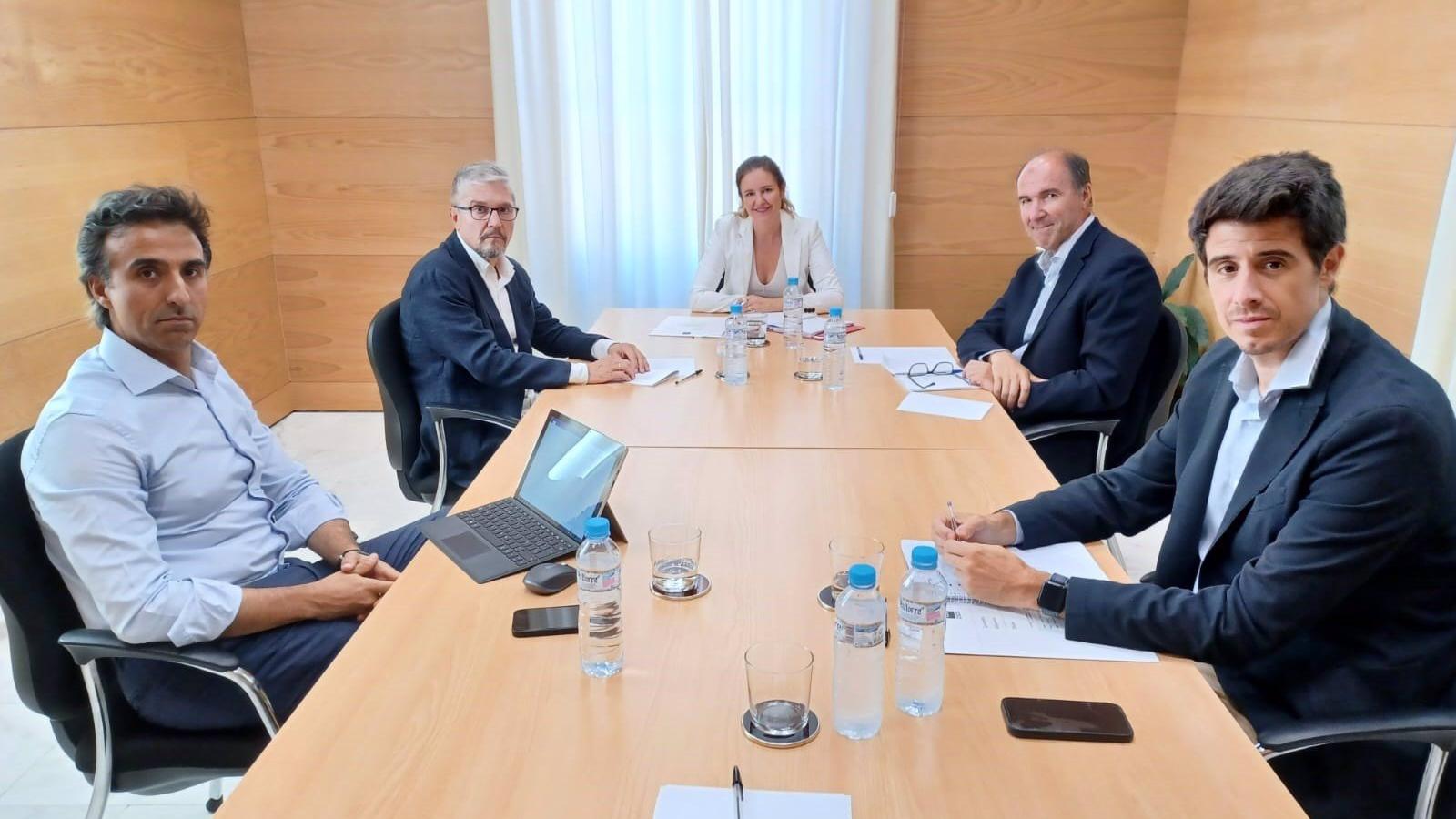 La Consejería de Familia celebra 215 reuniones con ayuntamientos, mancomunidades, entidades y colegios profesionales en los primeros 100 días de legislatura