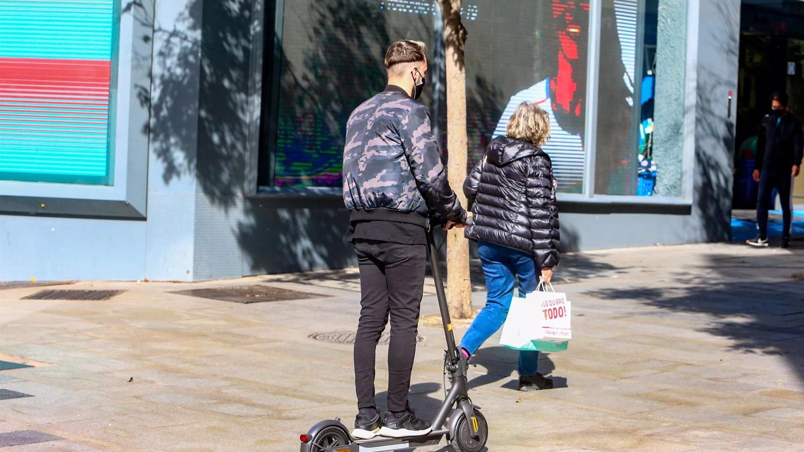  Dejan inconsciente de un golpe a un chico para robarle un patinete en Ciempozuelos