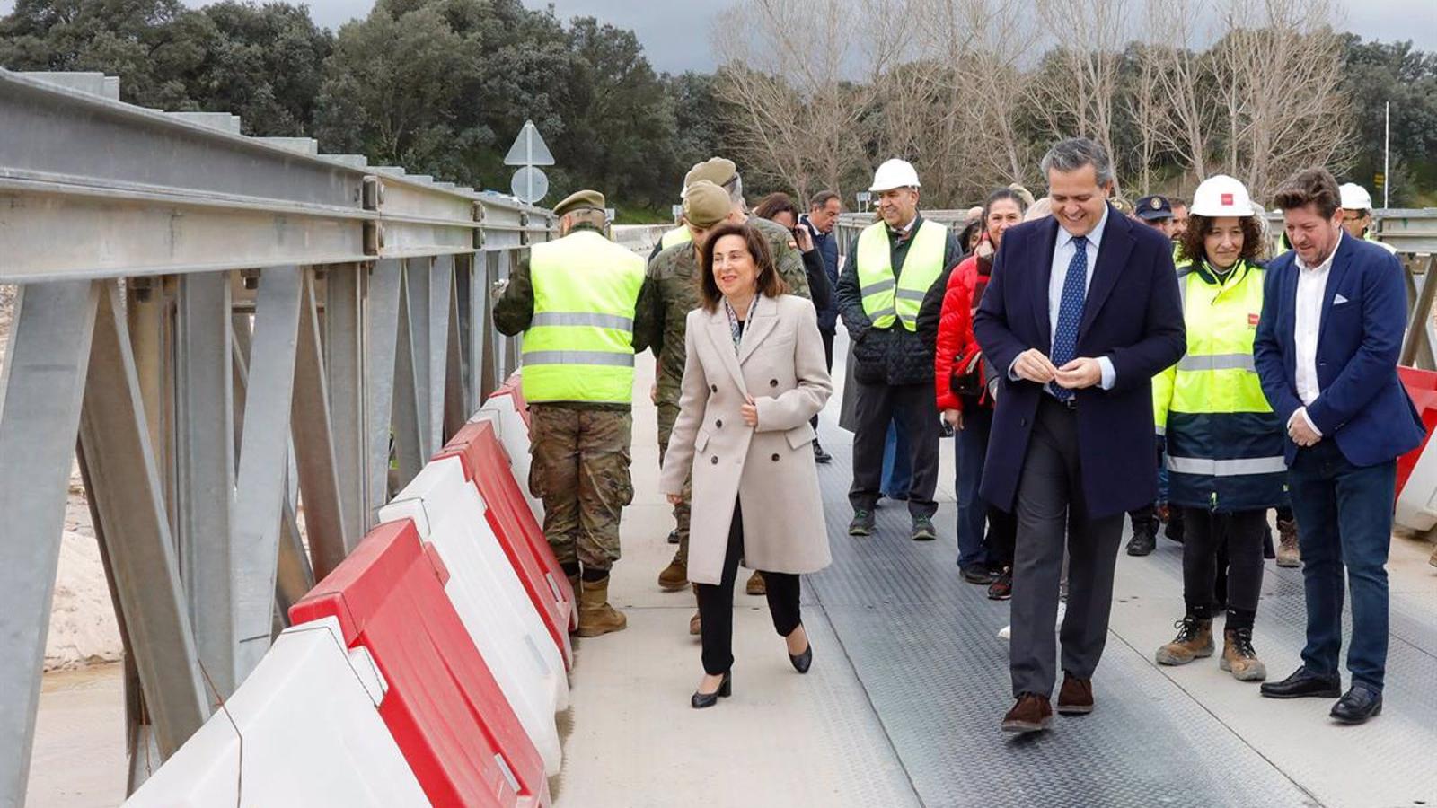 El puente militar en Aldea del Fresno da servicio a 4.000 vehículos al día