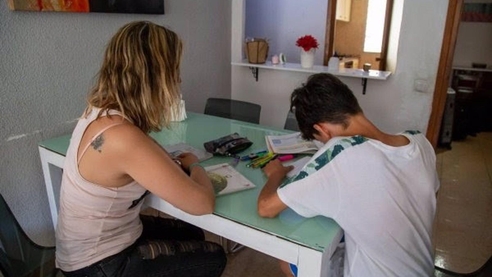 Estiman en 125.000 las familias monoparentales en riesgo de pobreza en la región