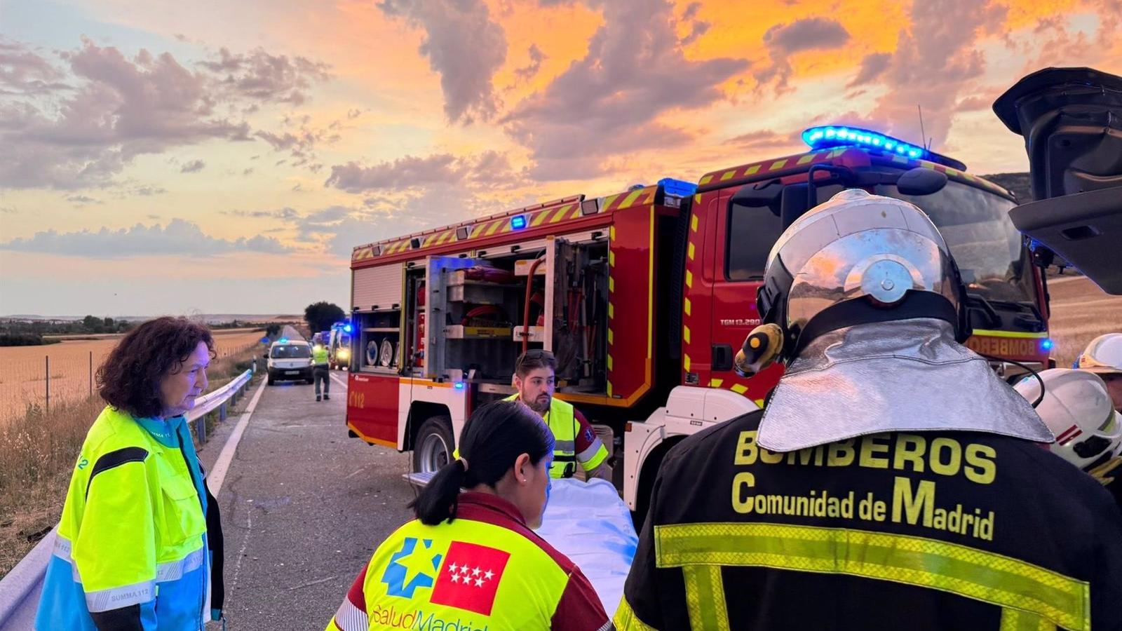 Grave una persona y otras tres heridas tras un accidente frontal entre dos coches en Torres de la Alameda