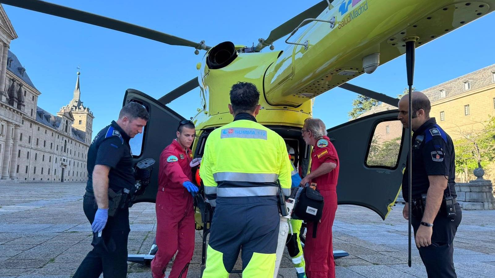 Herido grave un hombre tras ser atropellado por un coche en el centro de San Lorenzo del Escorial