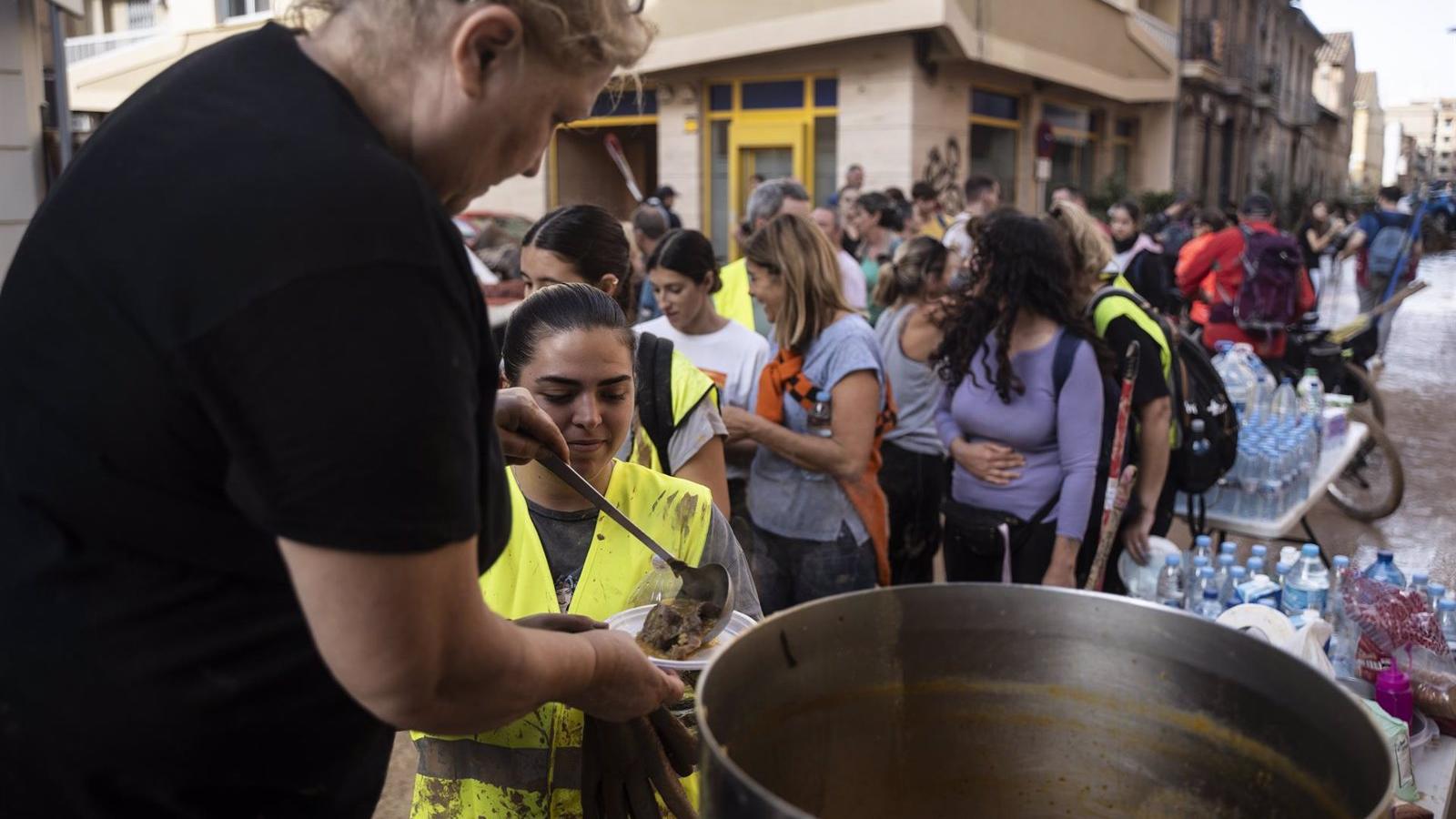 Sanidad trabaja para garantizar la salubridad en las zonas afectadas por la DANA y evitar brotes infecciosos