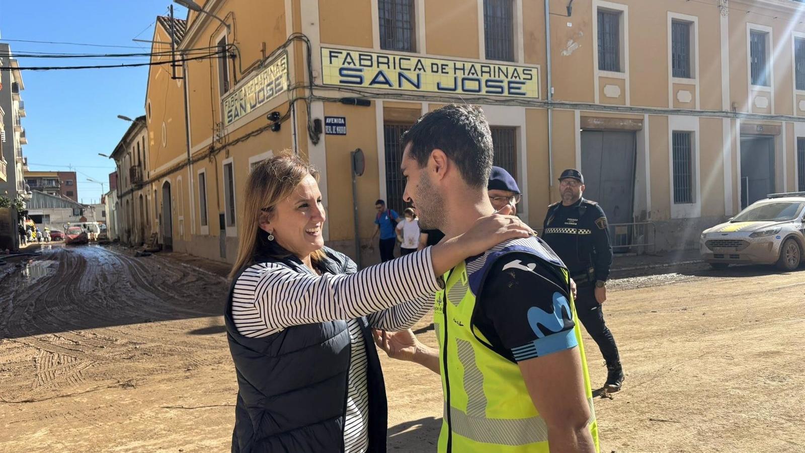 Un convoy de Torrejón de Ardoz entrega ayuda en Valencia tras la DANA