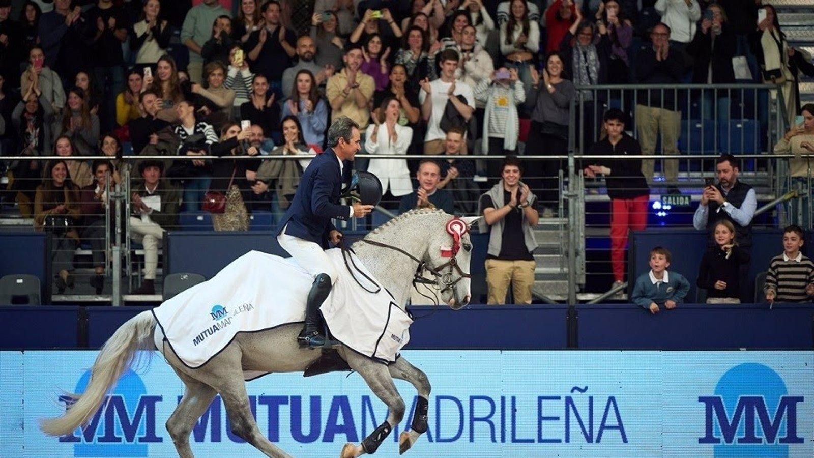 Jesús Garmendia conquista el Trofeo Mutua Madrileña en la Ifema Madrid Horse Week