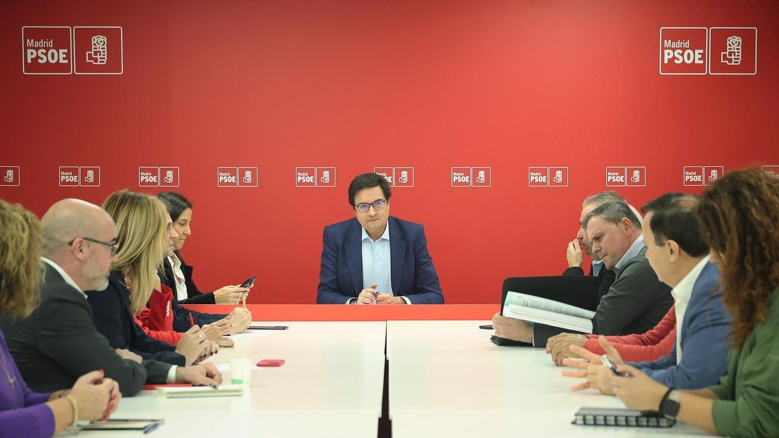 Óscar López refuerza la coordinación entre los 31 alcaldes socialistas de Madrid