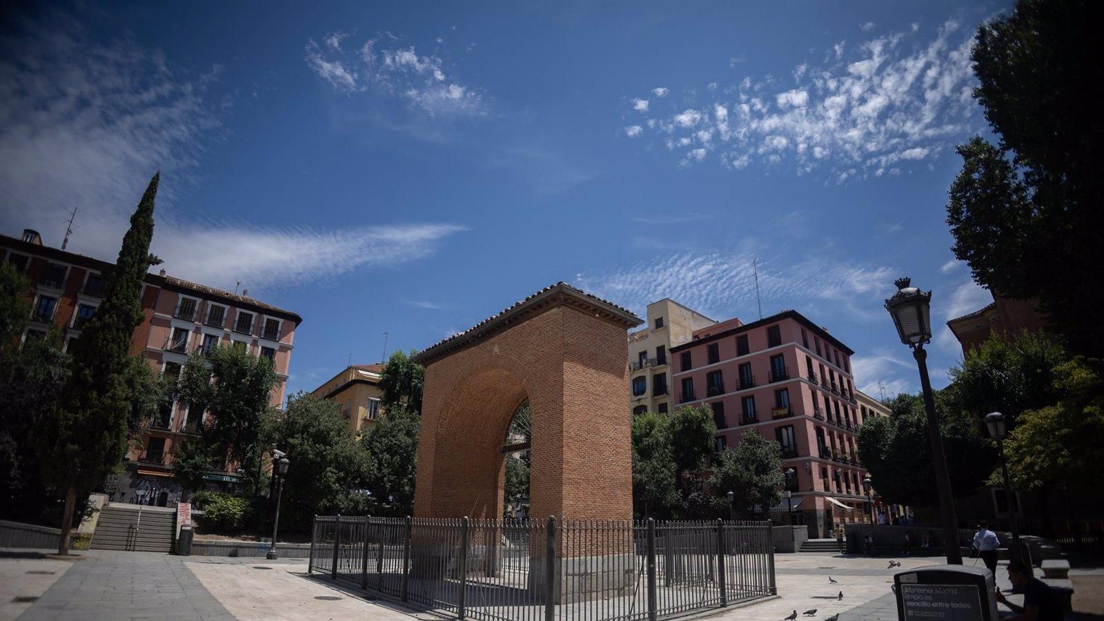 Diez jóvenes de origen marroquí arrestados tras una pelea masiva en la plaza del Dos de Mayo