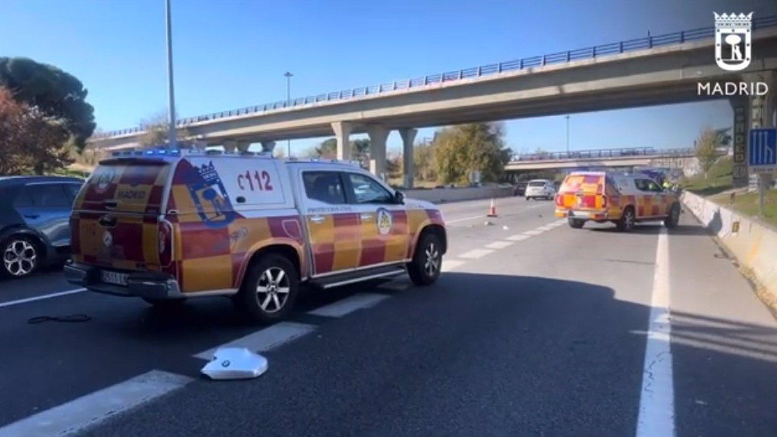 Fallece un motorista tras ser embestido por autobús en la A-2