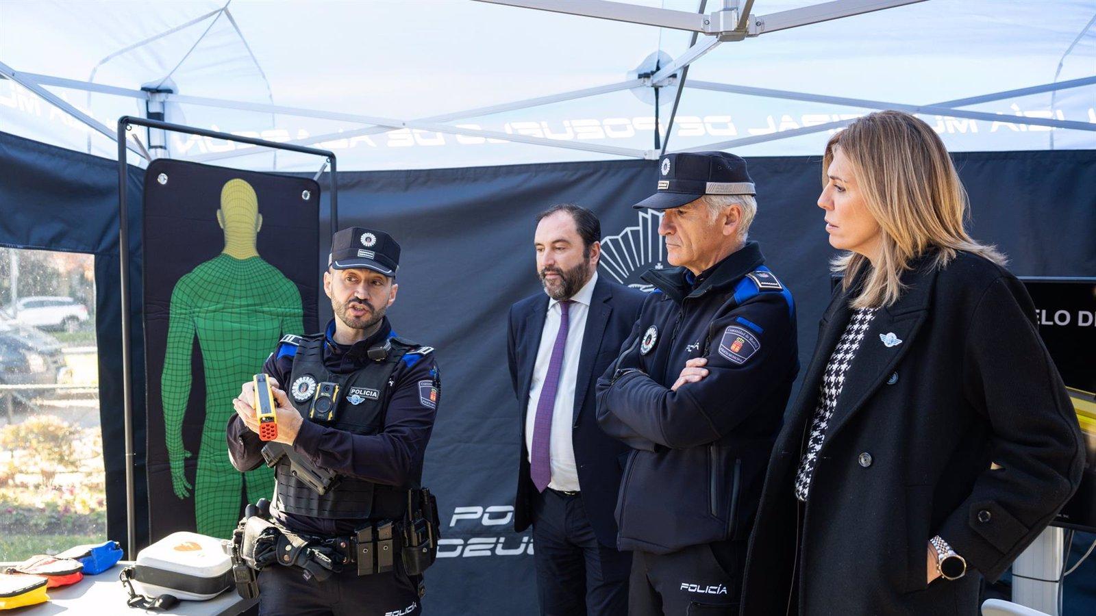 La Policía de Pozuelo añade drones y pistolas taser a su equipamiento