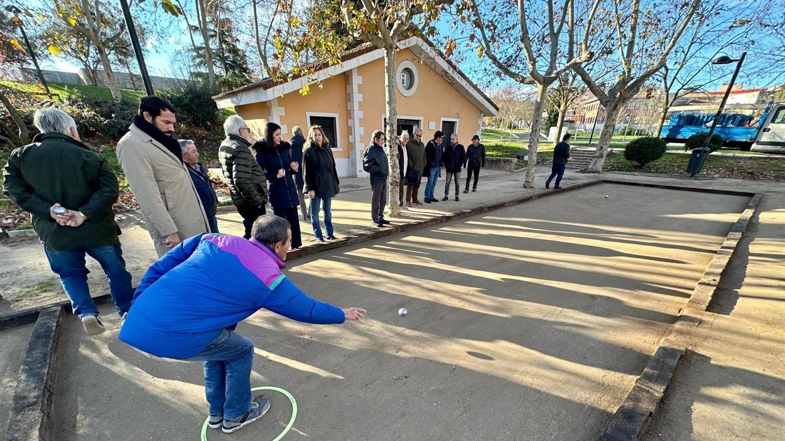 El Parque de Colón de Majadahonda estrena dos nuevas pistas de petanca