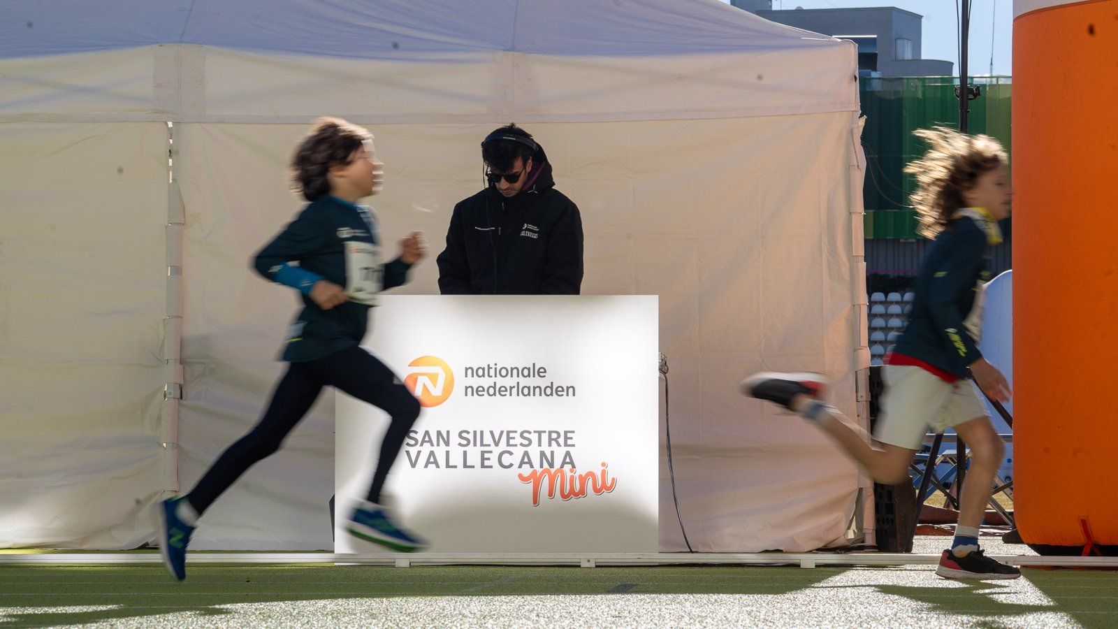 Cerca de 3.000 jóvenes participan en la San Silvestre Vallecana Mini