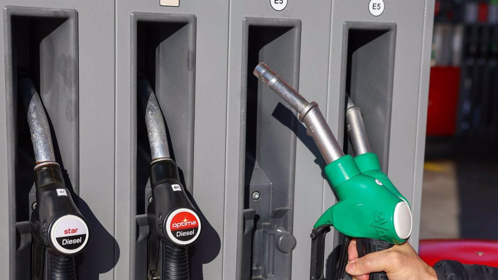 El precio de los carburantes sube con nuevos máximos desde verano