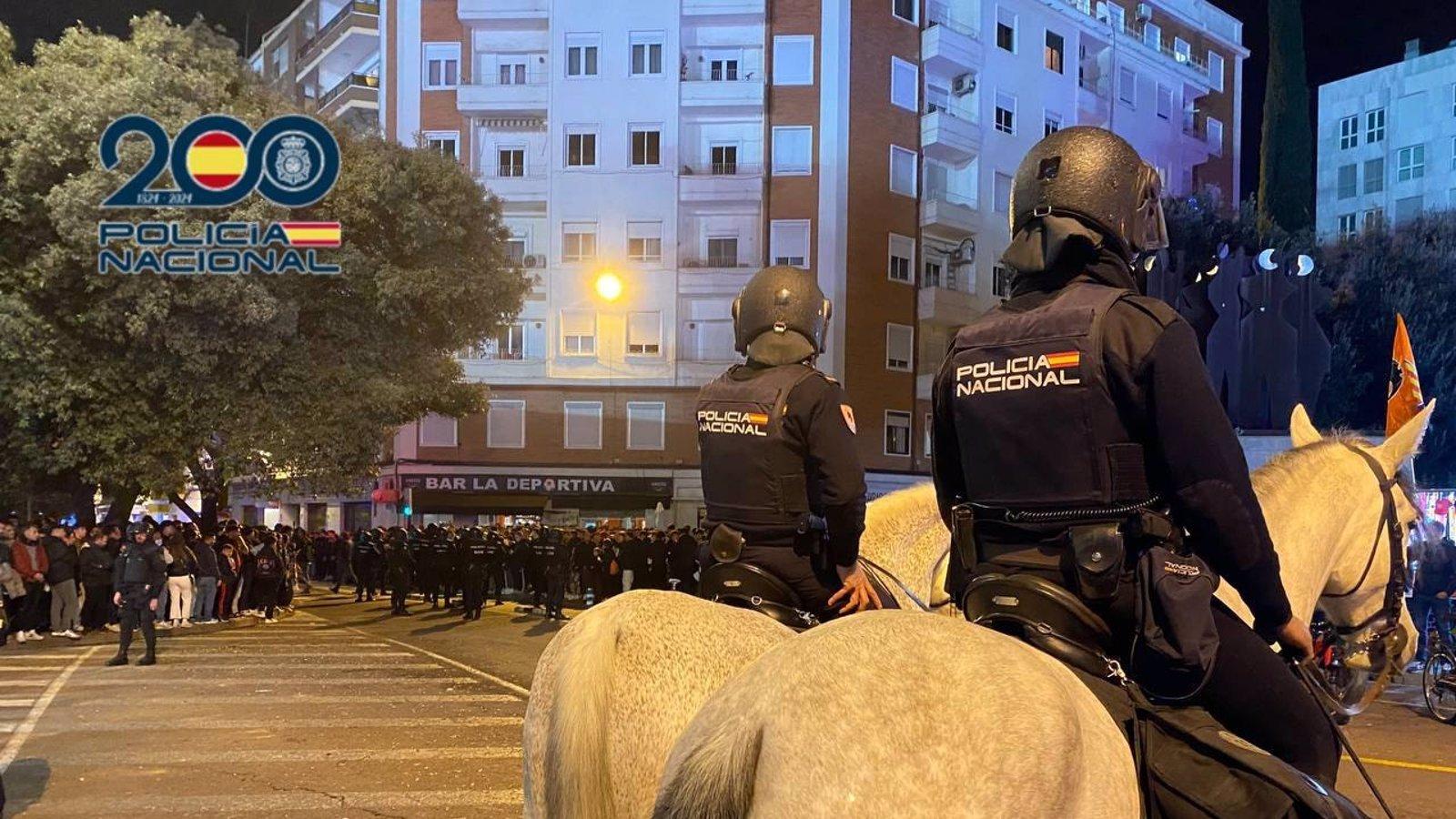 Detenidas tres personas por agredir a policías tras el partido entre Valencia y Real Madrid