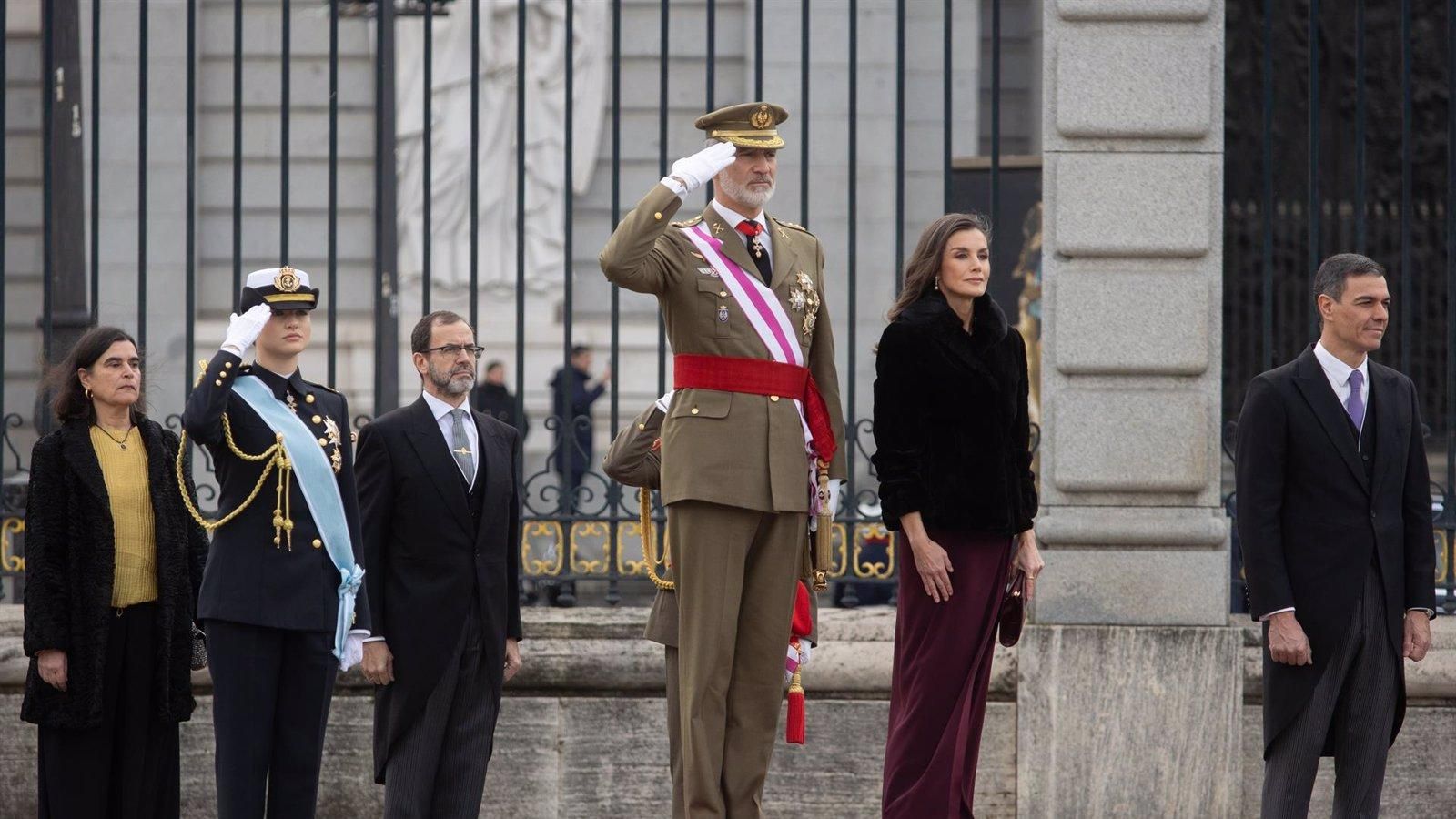 Felipe VI destaca la labor militar en la DANA y en las misiones internacionales