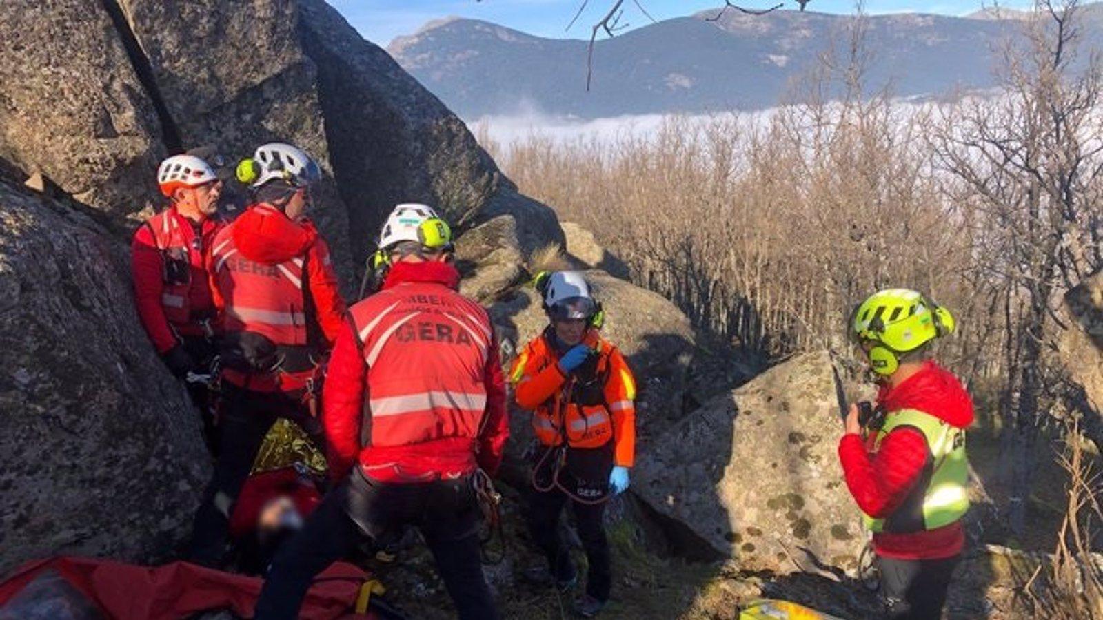 Rescatada a una senderista herida en el Cerro de la Golondrina en Navacerrada