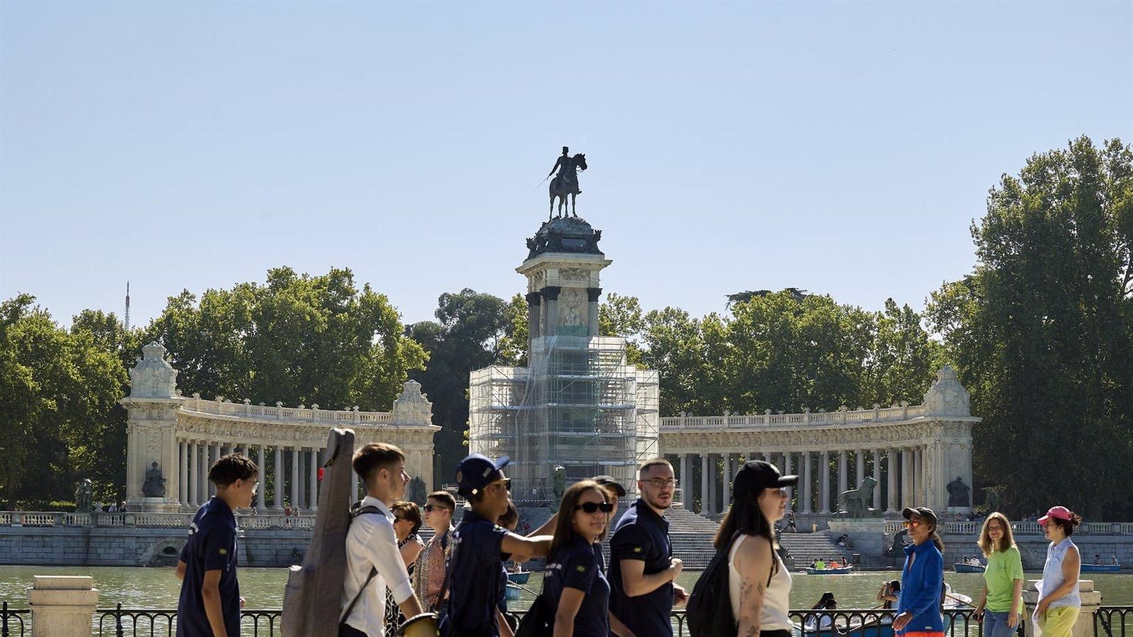 La estética del mobiliario del Retiro, sus equipamientos y la señalización se unificarán según su carácter histórico