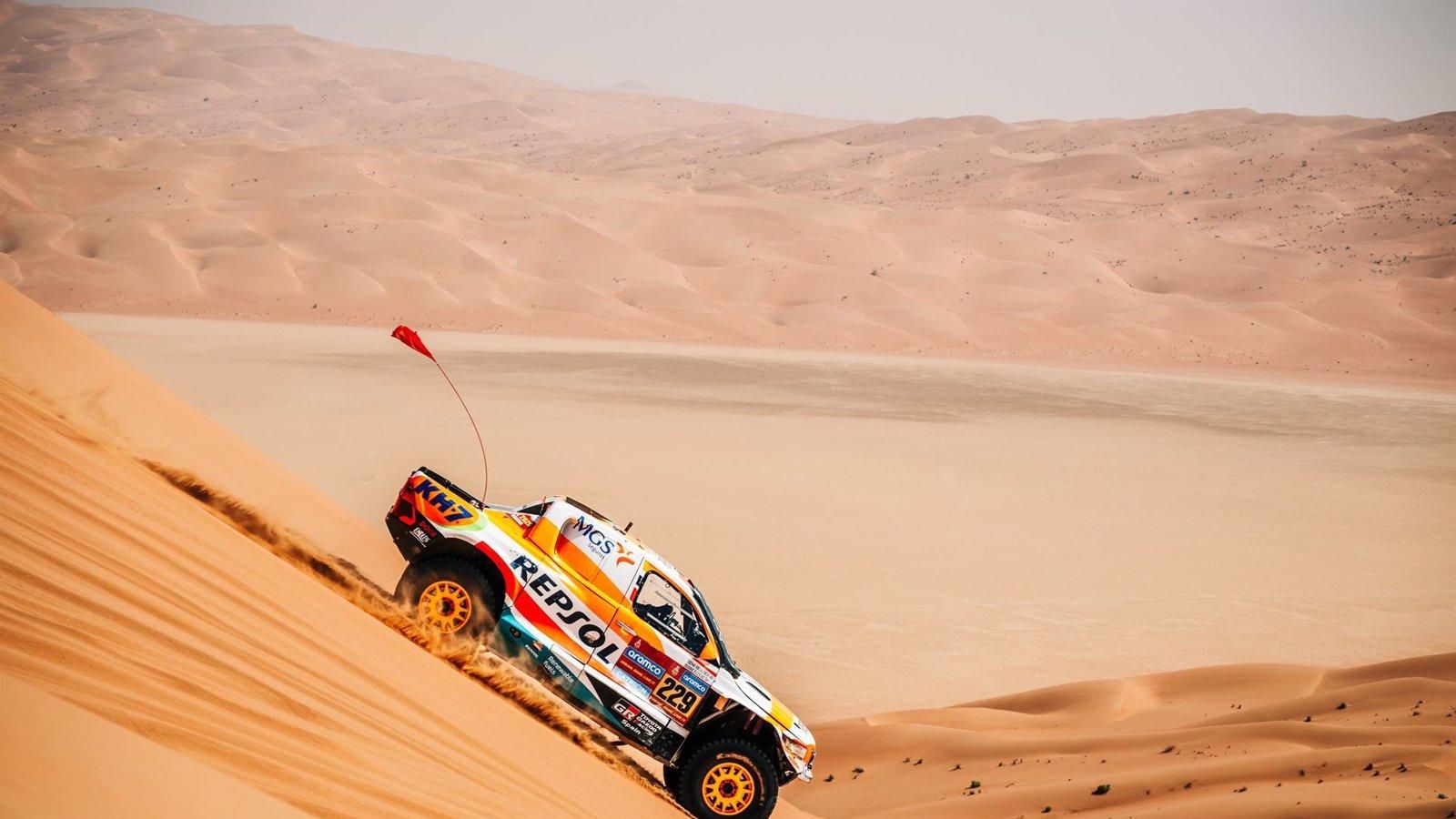 Una remontada épica de Isidre Esteve en las dunas del Dakar