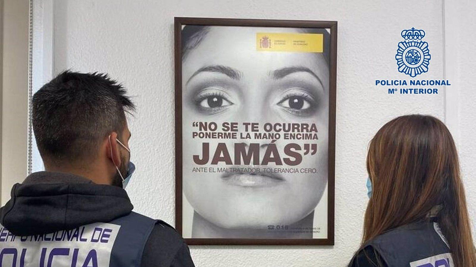 Buscan a un hombre latino de raza negra acusado de violar a una mujer tras un robo en Madrid Río