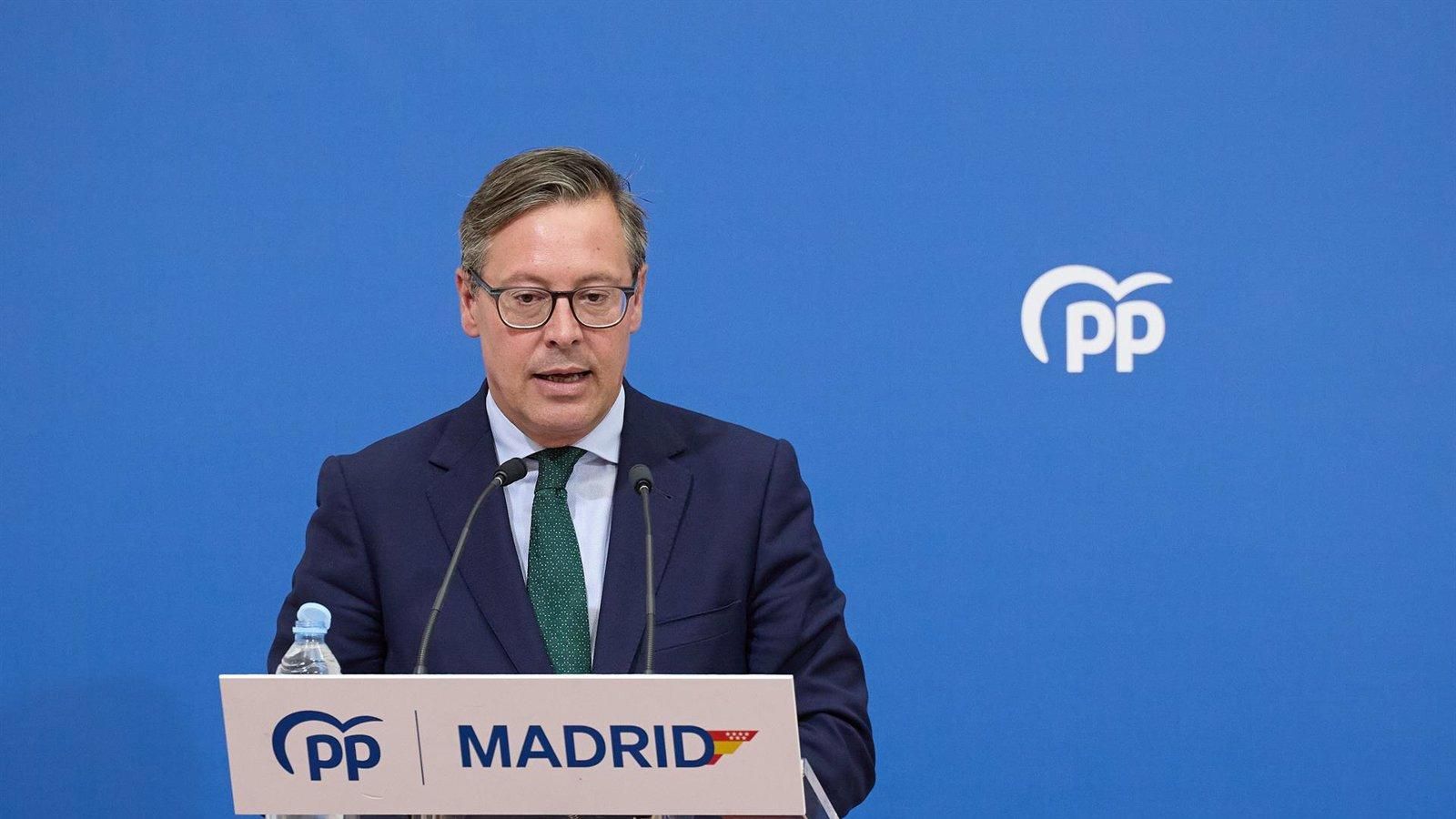 El PP de Madrid denuncia los "chantajes" del Gobierno y lanza una campaña contra el decreto 'ómnibus'