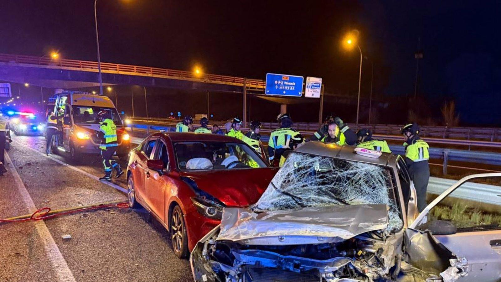 Un herido grave en accidente de tráfico con tres vehículos en la M-45 de Madrid