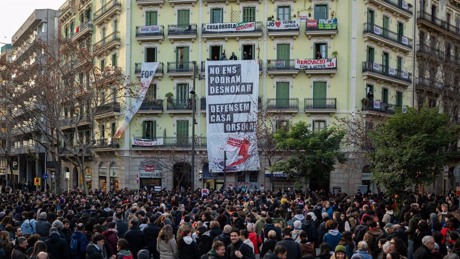 Almeida rechaza la compra de la Casa Orsola y acusa a Collboni de ceder ante la okupación